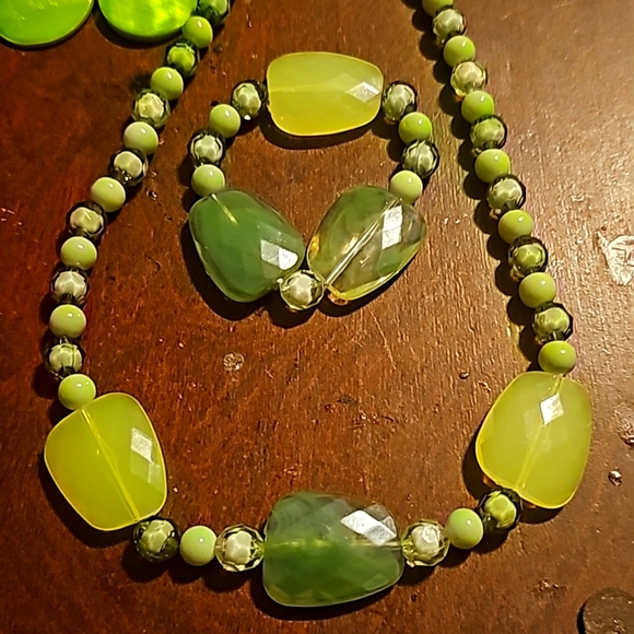 3pc Designer Jewel Set, Necklace, Bracelet, Earrings, Glass/Stone/Plastic Beads - Picture 4 of 8